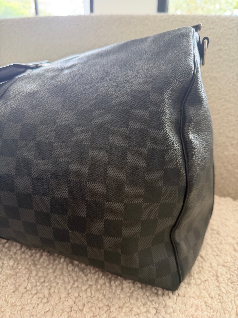 LV TRAVEL DUFFLE BAG - Picture 8 of 11